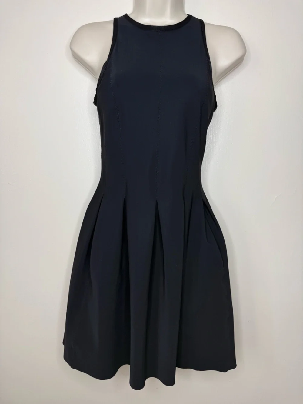 Lululemon Here to There Dress Size 4 Black - Picture 2 of 9